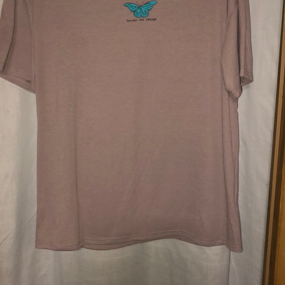 SHEIN Butterfly T-shirt logo “Become The Change” - Picture 4 of 12